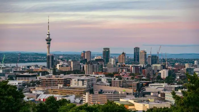 Study in New Zealand: ₹૧૦ લાખની શિષ્યવૃત્તિ અને ૩ વર્ષનો વર્ક વિઝા, ન્યુઝીલેન્ડમાં ભારતીય વિદ્યાર્થીઓ માટે નવી તક 1 Study in New Zealand