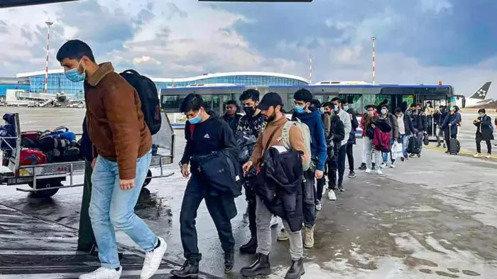 Indian Students in USA: ભારતીય વિદ્યાર્થીઓ માટે ચેતવણી, 'અમેરિકામાં ફરીથી પ્રવેશવાની મંજૂરી નહીં મળે', રજાઓ માટે ભારત જવાની યોજના રદ કરો! 1 Indian Students in USA