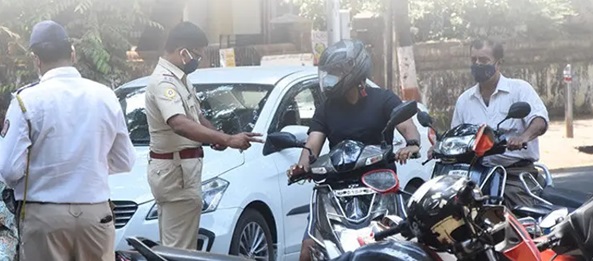 Ahmedabad Traffic Police: શાળાએ જતાં બાળકોને વાહન આપતા વાલીઓ ખાસ ચેતજો 1 Ahmedabad Traffic Police