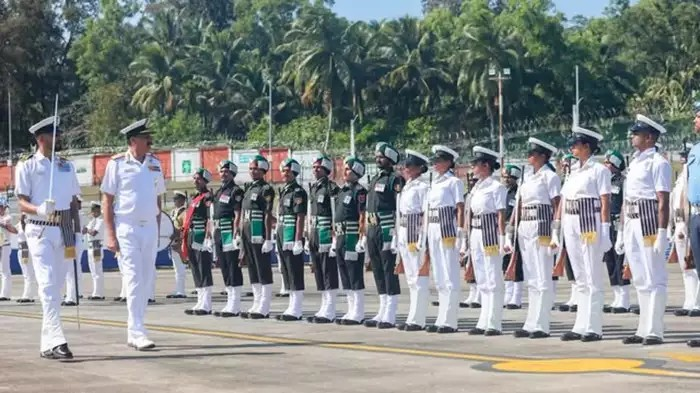 Indian Navy Recruitment 2025: ભારતીય નૌકાદળમાં ગ્રુપ C ભરતી, 10મું પાસ માટે સારા પગારવાળી સરકારી નોકરી 1 Indian Navy Recruitment 2025