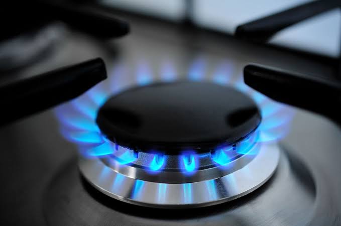Gas flame: સિમ હોય કે ફુલ, જાણો રસોઈ કરતી વખતે કઈ જ્યોત સૌથી વધુ ગેસ વાપરે છે 1 Gas flame