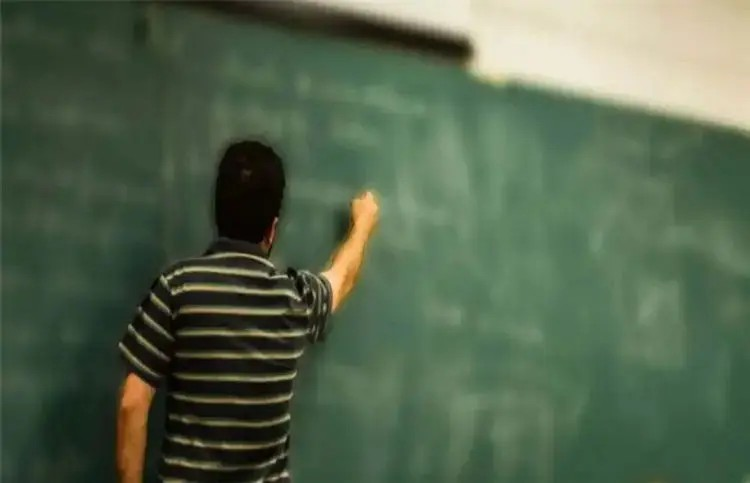 Kutch teachers Recruitment: રાજ્ય સરકારે લીધો મોટો નિર્ણય, કચ્છમાં શિક્ષકોની અછત દૂર કરવા 4100 નવી ભરતી થશે 1 Kutch teachers Recruitment