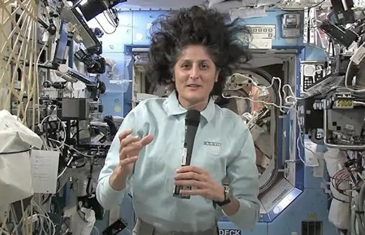 What Did Astronauts Eat In ISS: અંતરિક્ષમાં 3 મહિનામાં ભોજન ખતમ! સુનિતા વિલિયમ્સે જીવન ટકાવવા માટે શું ખાધું? 1 What Did Astronauts Eat In ISS