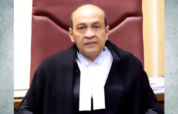 Delhi High Court Judge yashawant varma : દિલ્હી હાઇકોર્ટના જજના બંગલામાં આગ: ઓલવવા જતાં મળ્યો કેશનો ઢગલો, હવે બદલી 1 rgttrg
