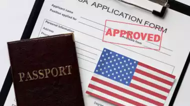 US H-1B Visa: H-1B વિઝાનો ક્રેઝ ઘટ્યો, ભારતીયો માટે ટ્રમ્પ જવાબદાર? જાણો લોકોની સમસ્યાઓ! 1 US H-1B Visa