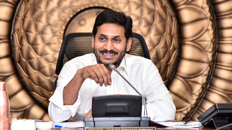 ED takes big action against Jagan Reddy: ED દ્વારા પૂર્વ CM જગન રેડ્ડીની 800 કરોડની સંપત્તિ જપ્ત, 14 વર્ષ જૂના કેસમાં મોટી કાર્યવાહી 1 ED takes big action against Jagan Reddy