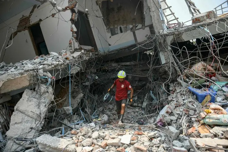 Myanmar earthquake: મ્યાંમારના વિનાશક ભુકંપમાં 1600થી વધુ મોત, બચાવ કાર્યમાં જટિલતા 1 Myanmar earthquake