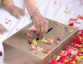 Temple Donations : મંદિરોની અધધ આવક યોગ્ય સ્થાને જો ન વપરાય કે ઉપયોગ થાય તો ખોટા હાથમાં જઈ શકે છે, ત્યારે આ ઉદાહરણ સમજવા જેવું છે 1 download 72