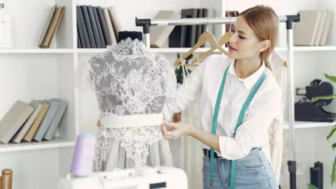 Fashion Designing in USA: ફેશનનો જુસ્સો બનાવી શકે છે તમને કરોડપતિ, યુએસની આ ટોચની કોલેજો આપી રહી છે સુપર ચાન્સ! 1 Fashion Designing in USA
