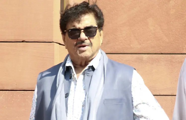 Pahalgam Terror Attack Shatrughan Sinha Reaction: પહલગામ હુમલામાં શત્રુઘ્ન સિન્હાની કડક પ્રતિક્રિયા, 'આ હિન્દુ-હિન્દુ શું કરી રહ્યા છો...' 1 Pahalgam Terror Attack Shatrughan Sinha Reaction