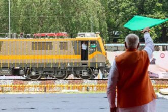 PM Modi Road Show in Kutch