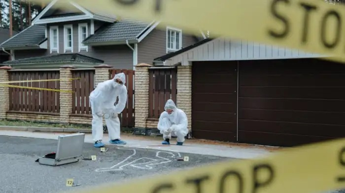 Forensic Science Technician in USA: અમેરિકામાં ‘ગુનાહિત પ્રવૃત્તિઓ અને ગુનેગારોને પકડવામાં મદદ કરનારા’ લોકોને મળે છે મોટું ઇનામ, જાણો તમે આ કામ કેવી રીતે કરી શકો? 1 Forensic Science Technician in USA