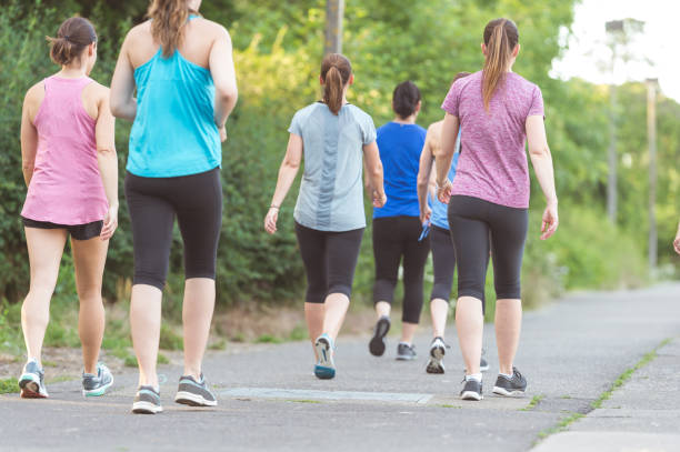 benefits of walking : સવારે ચાલવું કે સાંજે? જાણો કયો સમય તમારા આરોગ્ય માટે વધુ લાભદાયી છે! 1 istockphoto 966564430 612x612 1