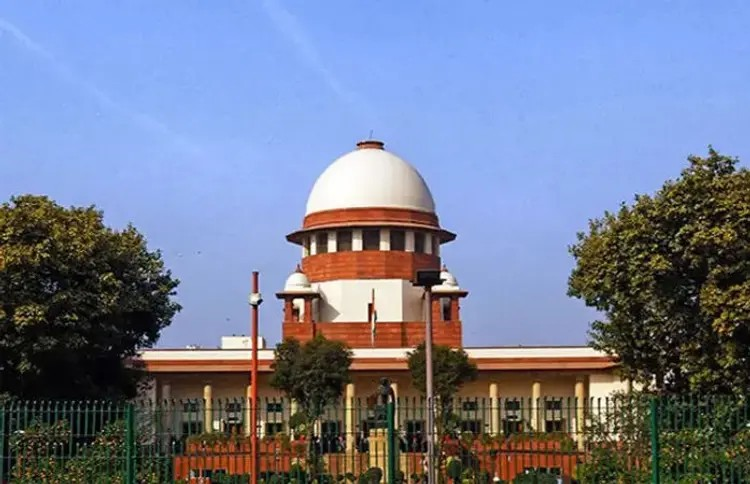 Supreme Court Judgement: 32 વર્ષ પછી ન્યાય, દુષ્કર્મના આરોપીને સુપ્રીમ કોર્ટે મોકલ્યો જેલ, ટ્રાયલ જજ પર પણ ગુસ્સો 1 Supreme Court Judgement