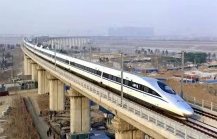 Ahmedabad Mumbai Bullet Train Project: મુંબઈ-અમદાવાદ બુલેટ ટ્રેન પ્રોજેક્ટમાં 300 કિમી વાયાડક્ટ્સનું કામ પૂરું, સુરતમાં 40 મીટર ગર્ડર મૂકાયો 1 Ahmedabad Mumbai Bullet Train Project