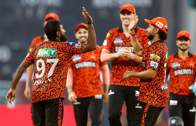 IPL 2025 RCB vs SRH: હાઈસ્કોરિંગ થ્રિલરમાં SRHની RCB પર 42 રનથી જીત, પોઇન્ટ ટેબલમાં મોટો ફેરફાર 1 IPL 2025 RCB vs SRH