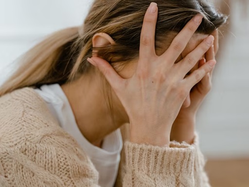 Negative Energy: શું તમારા ઘરમાં પણ નકારાત્મક ઉર્જા છે? આ 5 સંકેતોને અવગણશો નહીં, તેમના ઉકેલ જાણો 1