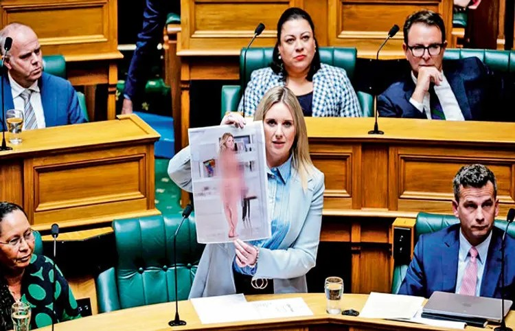 NZ MP exposes AI deepfake: ન્યૂઝીલેન્ડની સાંસદે સંસદમાં એઆઇ ન્યૂડ ફોટો બતાવી ડીપફેક દુરુપયોગ માટે કાયદાની માગણી કરી 1 NZ MP exposes AI deepfake