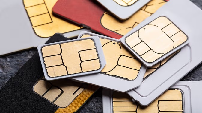 Why Sim Card Have Cut Shape: સિમ કાર્ડનો એક ભાગ કેમ કાપેલો હોય છે? જાણો આ પાછળનું કારણ 1 Why Sim Card Have Cut Shape