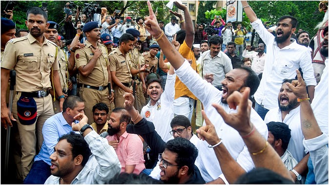 MNS rally against traders protest