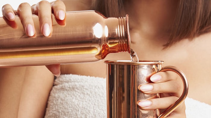 Health Benefits Copper Water: તાંબાના વાસણમાં રાખેલ પાણી પીવાથી શું થાય છે, શું આ પાણી ખરેખર ફાયદાકારક છે? 1 Health Benefits Copper Water