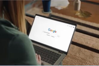 Google search share declines