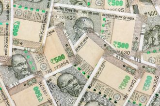 RBI bank deposits surge 3.79 lakh crore