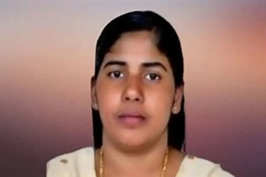 Indians jailed abroad for petty crimes: નિમીષા પ્રિયા સિવાય પણ કેટલાય દેશોમાં ભારતીયો નાના મોટા કે સાવ ફાલતુ ગુનામાં દોષિત થઇ જેલમાં સબડી રહ્યા છે, સરકારના હાથ પણ અહીં ટૂંકા પડે 1 download 2 3