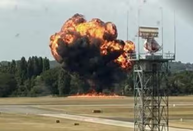 Frequent plane crashes in 2025: આ શું થઇ રહ્યું છે કે, કેમ થઇ રહ્યા છે ફ્રીક્વન્ટલી પ્લેન ક્રેશ ? 2025 માં જ 50 બનાવો, લોકો હવે પ્લેનમાં બેસતાં જ ડરી રહ્યા છે 1 m9ilbr0f