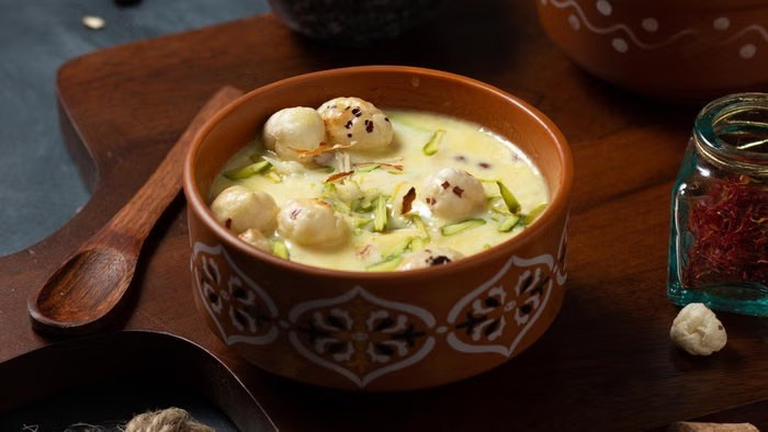 Janmashtami Special sweets : જન્માષ્ટમીના અવસરે, મખાનામાંથી આ બે સ્વાદિષ્ટ મીઠાઈઓ બનાવો, જે બધાને ગમશે 1 Janmashtami Special sweets