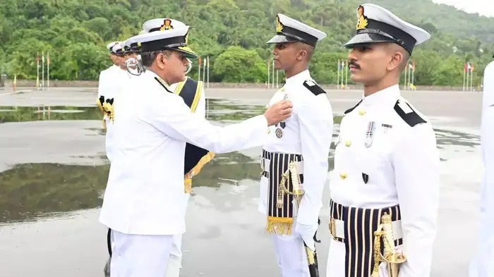 Indian Navy Tradesman Recruitment 2025: નેવીમાં 10મું પાસ માટે નવી ભરતી, 1266 જગ્યાઓ માટે ફોર્મ ભરવાની તારીખ તપાસો 1 Indian Navy Tradesman Recruitment 2025