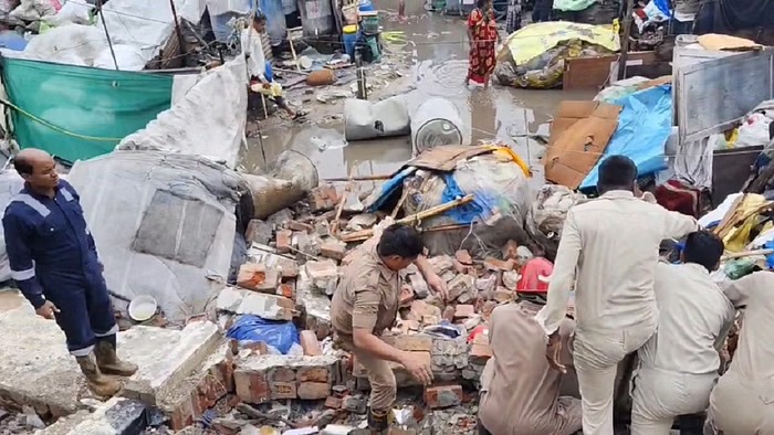 Delhi wall collapse kills seven