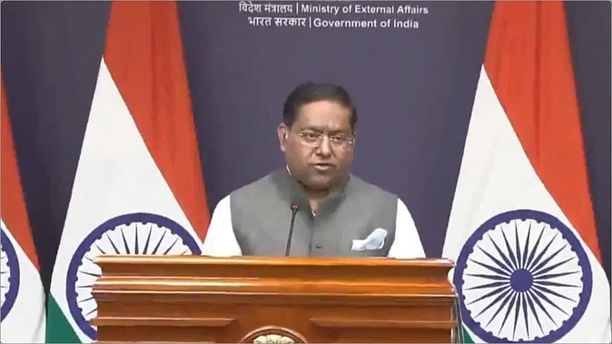 MEA: યુએસ પ્રતિબંધો પર, વિદેશ મંત્રાલયે કહ્યું - અમે આ બાબત પર નજીકથી નજર રાખી રહ્યા છીએ; ટ્રમ્પના નિવેદન પર પણ પ્રતિક્રિયા આપી 1 a7hqllwl