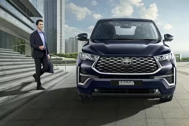 Toyota Innova Hycross