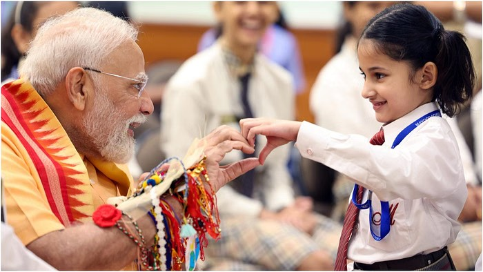 pm Modi celebrates Raksha Bandhan