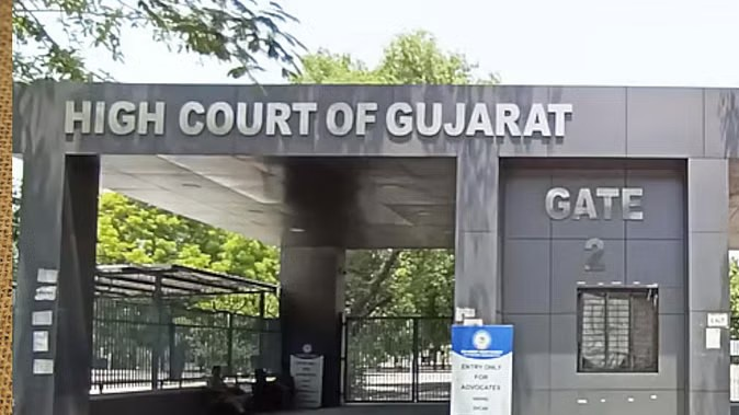 Gujarat High Court: ગુજરાત હાઈકોર્ટે આસારામ બાપુના વચગાળાના જામીન 21 ઓગસ્ટ સુધી લંબાવ્યા, ગુજરાત હાઈકોર્ટે આદેશ આપ્યો 1 h29zl3p2