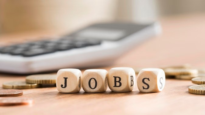 Railway Sports Quota Recruitment: રેલ્વેમાં સ્પોર્ટ્સ ક્વોટા હેઠળ નોકરીઓ, દર મહિને સારો પગાર મળશે; વિગતો જુઓ 1 Railway Sports Quota Recruitment