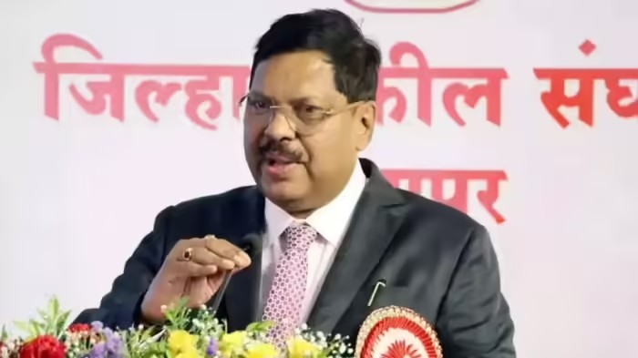 CJI Comments on CAT Appellate Members: CJI બી.આર. ગવઈએ CAT સભ્યોને કહ્યું: સરકાર વિરુદ્ધ આદેશો જારી કરવામાં ડર દૂર કરવા માટે સમાન નિમણૂક પ્રક્રિયા અને નિયમિત તાલીમ જરૂરી, નાગરિકોનો વિશ્વાસ મજબૂત બનશે 1 adc3vr9c