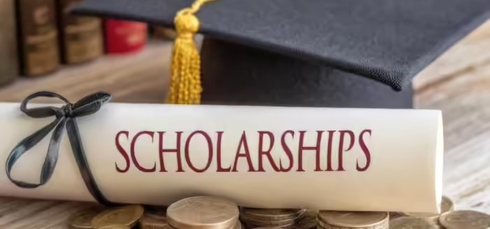Study Abroad Scholarships: સ્કોટલેન્ડમાં અભ્યાસ કરવાની યોજના બનાવો, આ યુનિવર્સિટી લાખો રૂપિયાની શિષ્યવૃત્તિ આપી રહી છે, જાણો શું છે શરતો 1 Study Abroad Scholarships