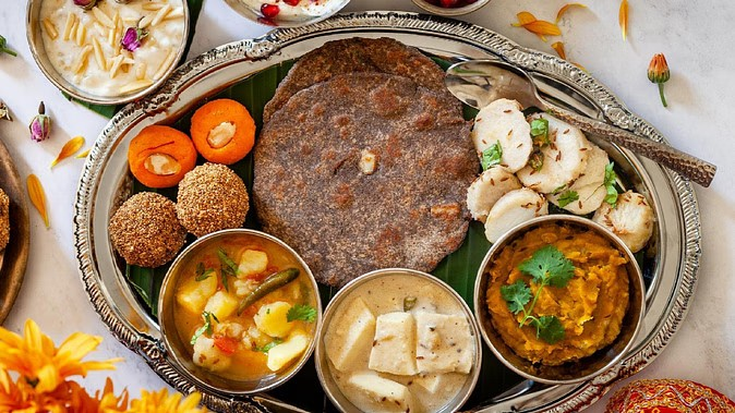 Navratri Fasting: નવરાત્રીમાં ઉપવાસ છે, નવ દિવસ માટે શું ખાવું અને શું ટાળવું તે જાણો. 1 n00wtw2y