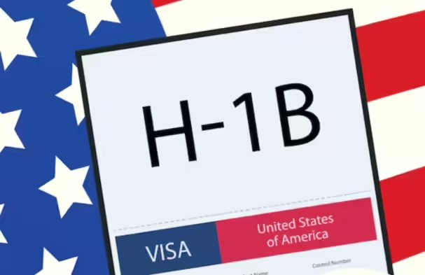 US H-1B Visa News: ટ્રમ્પના શાસનમાં ચાલી રહેલી ઉથલપાથલ વચ્ચે H-1B કેવી રીતે મેળવશો? ભારતીય વિદ્યાર્થીઓ 5 વ્યૂહરચના સાથે યુએસ વર્ક વિઝા મેળવી શકે છે. 1 US H-1B Visa News
