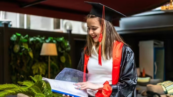 SBI Asha Scholarship 2025: SBI આશા શિષ્યવૃત્તિ 2025-26: વિદ્યાર્થીઓને મળશે ₹20 લાખ સુધીની સહાય 1 sfvf46de