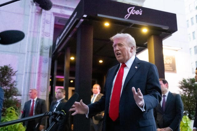 Trump protest: નેપાળ અને ફ્રાન્સ બાદ શું હવે અમેરિકામાં પણ લોકો ટ્રમ્પ વિરુદ્ધ આંદોલન છેડશે ? ટ્રમ્પની સત્તા જોખમમાં ? 1 Trump protest