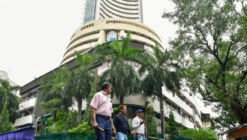 Trump effect on Sensex: ટ્રમ્પના એક એલાનથી શેરબજારમાં હાહાકાર: સેન્સેક્સ 800થી વધુ પોઇન્ટ તૂટ્યો, રોકાણકારોને 6 લાખ કરોડનું નુકસાન 1 usrgqrjl