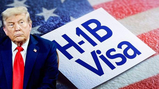 H-1B Visa Impact on India: ટ્રમ્પનો નવો H-1B વિઝા નિર્ણય ભારત માટે ચિંતાનું કારણ છે, જેનાથી સેવા નિકાસમાં $190 બિલિયનનો ખતરો છે. 1 H-1B Visa Impact on India