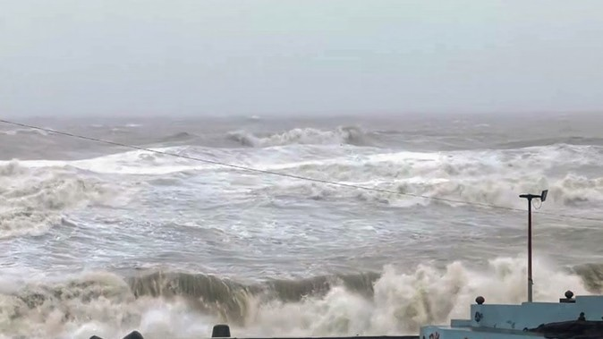 Cyclone 'Montha' : 'મોન્થા'નો ખતરો: પૂર્વ અને દક્ષિણ ભારત એલર્ટ પર, ૧૦૦ કિમી/કલાકની ઝડપે પવન ફૂંકાશે, ભારે વરસાદની આગાહી 1 49zscv0e