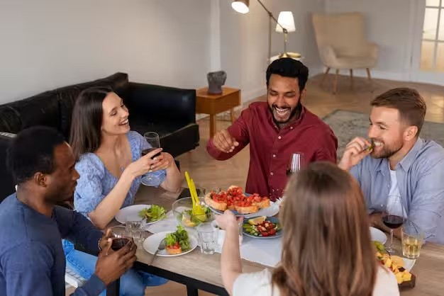 Ideal dinner time for better health: નિષ્ણાતોની સલાહ: સૂવા પહેલાં 3 કલાકે રાત્રિભોજન લેવાથી સ્વાસ્થ્યમાં થાય છે નોંધપાત્ર સુધારો 1 82cwh22n