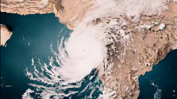 Cyclone Shakti Weakens: શક્તિ’ વાવાઝોડું નબળું પડ્યું, હવે દક્ષિણ તરફ ધીમે ધીમે આગળ વધી રહ્યું છે 1 96gkbcj4