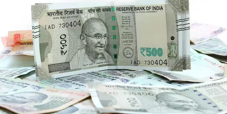 Cash withdrawal limit for Savings Account: બેંક ખાતામાંથી મોટી રોકડ લેવડદેવડ પર આવકવેરાની કડક નજર, નિયમોનું પાલન ન કરવાથી નોટિસની શક્યતા 1 lkyztl9m