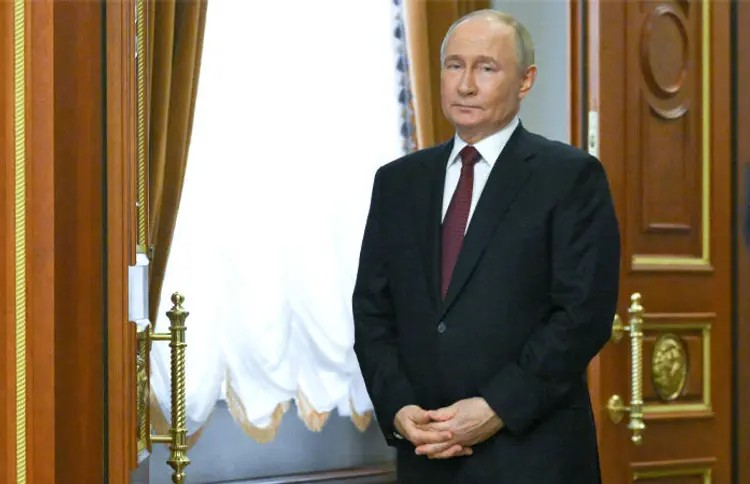 Putin birthday 2025: વ્લાદિમીર પુતિન: ગરીબીથી ઊઠેલો દુનિયાનો સૌથી શક્તિશાળી નેતા 1 olqtr6hh